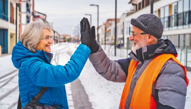 Une citoyenne et un travailleur